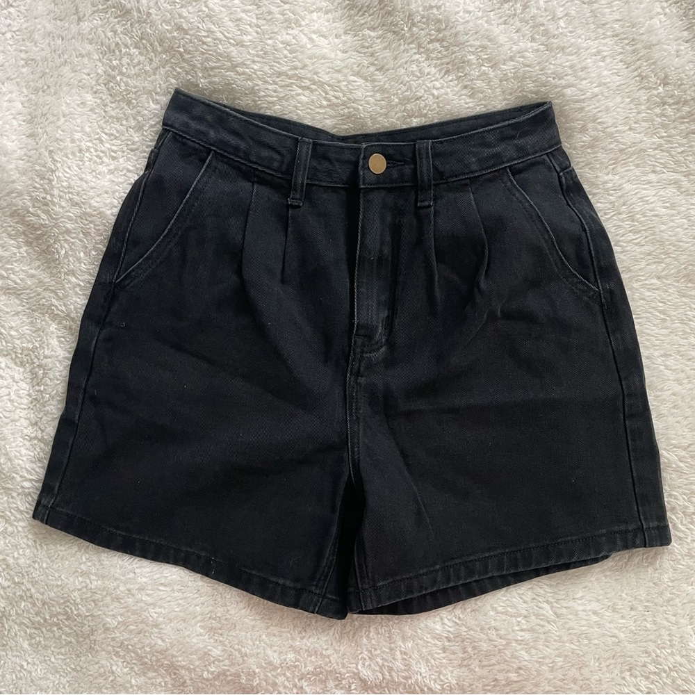 Mod Ref High-Waisted Shorts